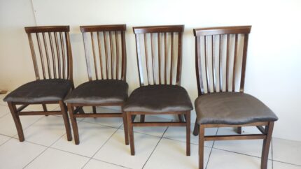 CADEIRAS BARCELONA R$ 440,00 UNIDADE