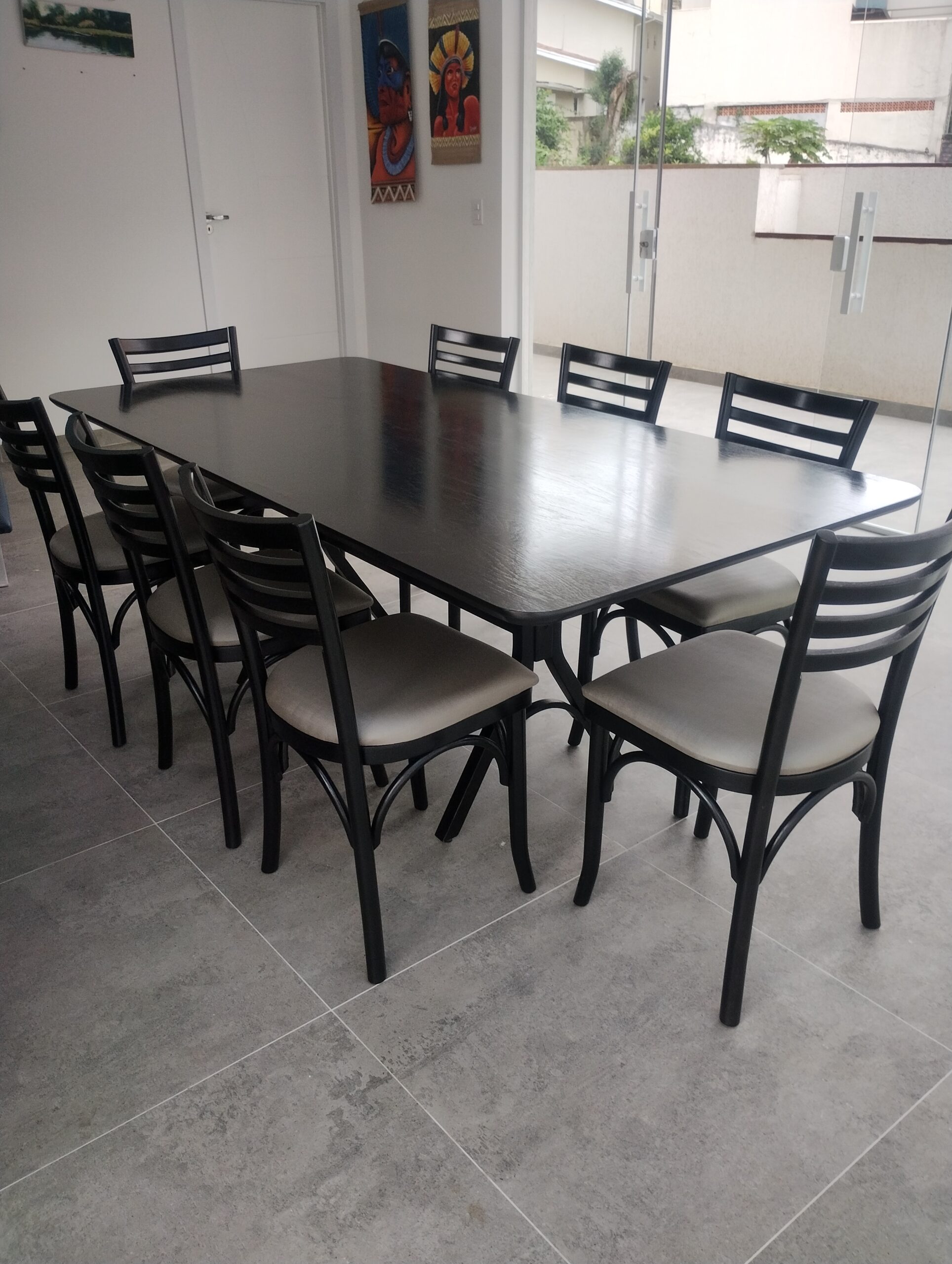 MESA DE JANTAR EM MADEIRA 2,00X1,00 COM 8 CADEIRAS R$ 5.710,00